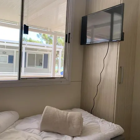 Deme Mobile Illa Apartmán
